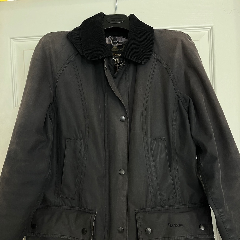 Barbour Beadnell size US6, black